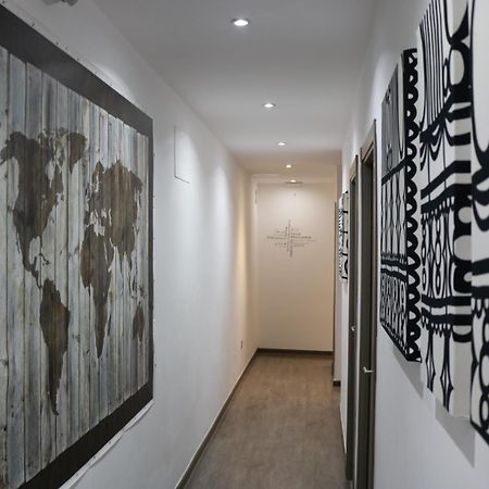 Hostal Abril Мадрид Екстериор снимка